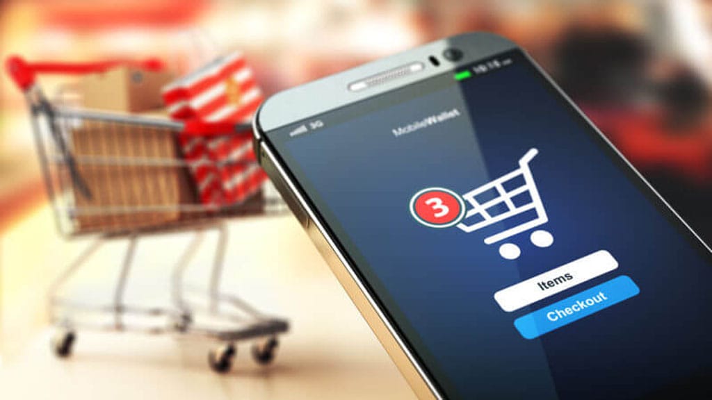 Στα 1.818 ευρώ η κατά κεφαλή δαπάνη για online αγορές